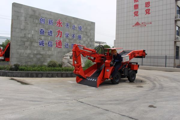 宁夏中卫客户:千亿球友会的遥控距离实测120米,安全操作太方便!